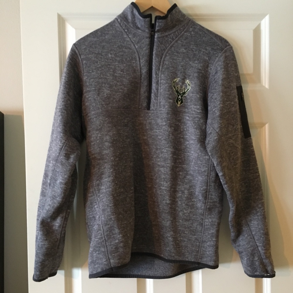Milwaukee Bucks sweater/three quarter zip